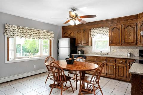 607 Mendon Rd, Woonsocket, RI 02895 photo 5