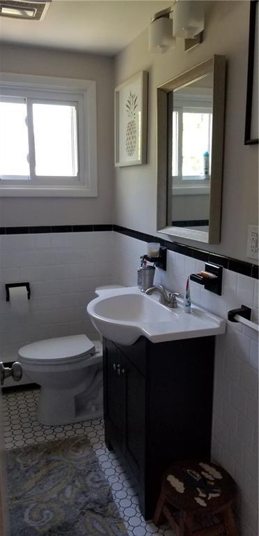 114 Hanover St, Warwick, RI 02886 photo 7