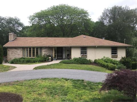 31 Algonquin Dr, Warwick, RI 02888 photo 3