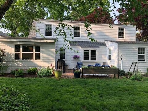 83 Frontier Rd, Warwick, RI 02889 photo 3
