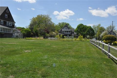 14 Lippitt Ave, Warwick, RI 02889 photo 3