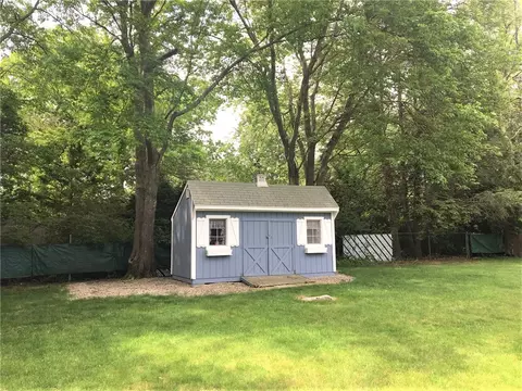 30 Duchess St, Warwick, RI 02886 photo 6