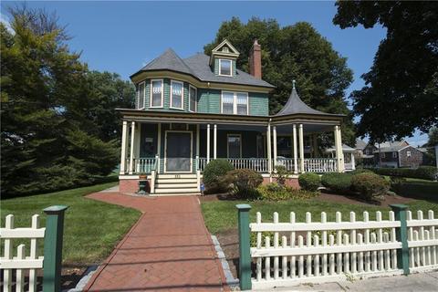 351 Winter St, Woonsocket, RI 02895 photo 1