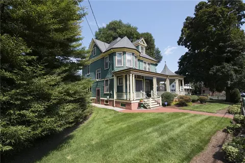 351 Winter St, Woonsocket, RI 02895 photo 2