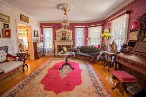 351 Winter St, Woonsocket, RI 02895 photo 4