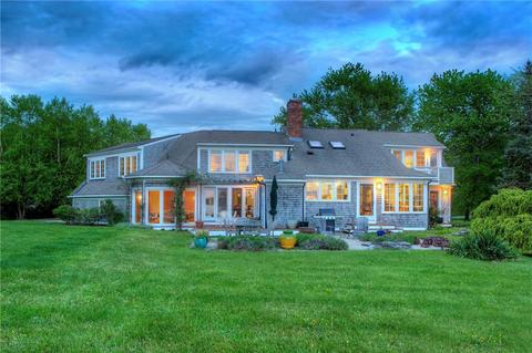 3921 Main Rd, Tiverton, RI 02878 photo 1