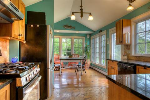 3921 Main Rd, Tiverton, RI 02878 photo 11