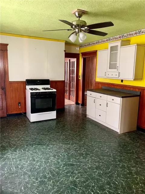 243 Burnside Ave, Woonsocket, RI 02895 photo 15