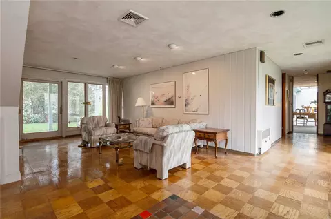 39 Dees Cir, Warwick, RI 02889 photo 8