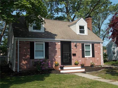 17 Macarthur Dr, Warwick, RI 02889 photo 1