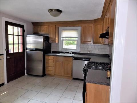 17 Macarthur Dr, Warwick, RI 02889 photo 9