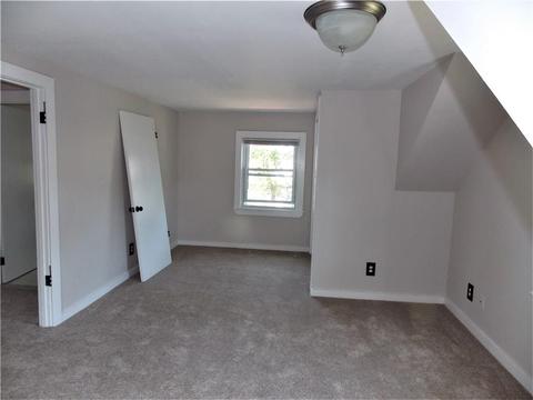 17 Macarthur Dr, Warwick, RI 02889 photo 16