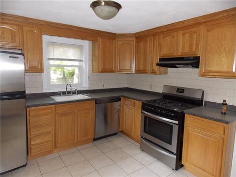 17 Macarthur Dr, Warwick, RI 02889 photo 10