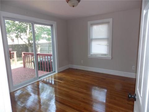 17 Macarthur Dr, Warwick, RI 02889 photo 11