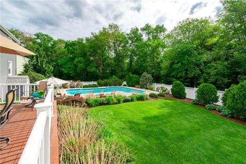 283 Ray Ave, Woonsocket, RI 02895 photo 6