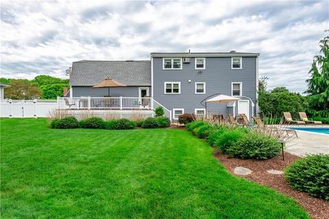 283 Ray Ave, Woonsocket, RI 02895 photo 4