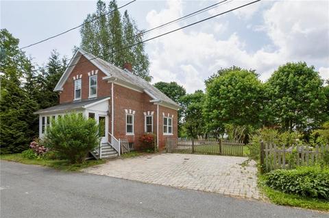 10 Lowe Ave, Warwick, RI 02889 photo 3