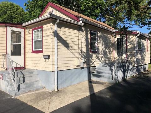 78 Fuller St, Warwick, RI 02889 photo 2