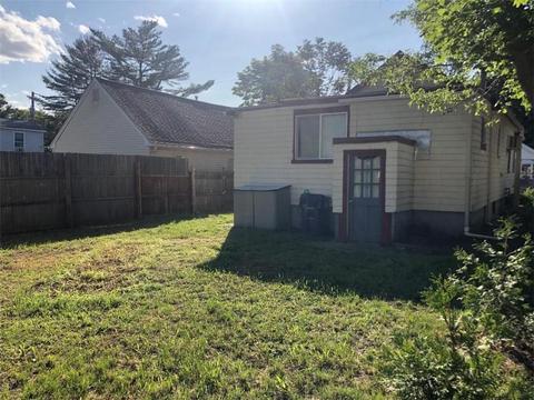 78 Fuller St, Warwick, RI 02889 photo 3