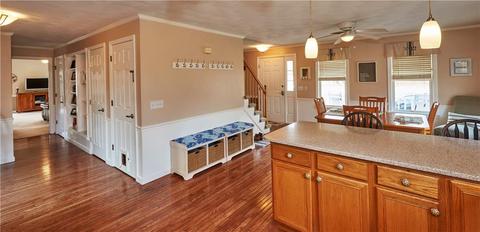 121 Eagle Dr, Hope, RI 02831 photo 5
