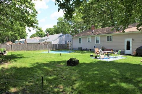 69 Adrian St, Warwick, RI 02886 photo 14