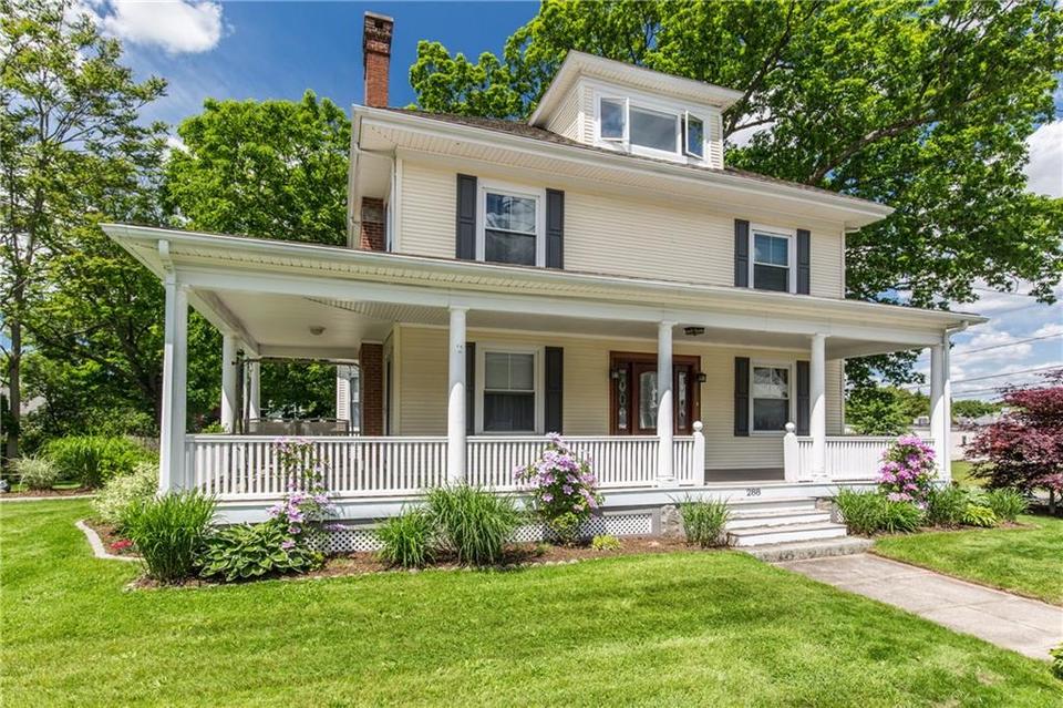 288 Waterman Ave, Smithfield, RI 02917 39 Photos MLS 1225598 Movoto