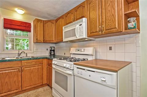 85 Glendale Ave, Warwick, RI 02889 photo 9