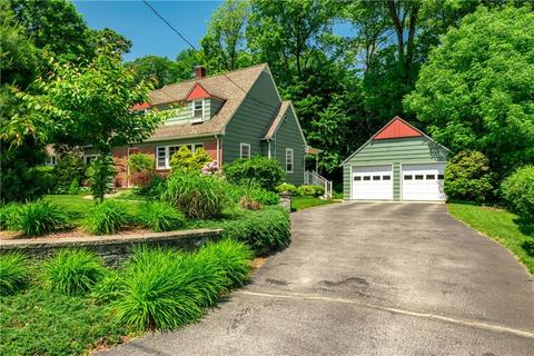 131 Winter St, Woonsocket, RI 02895 photo 3
