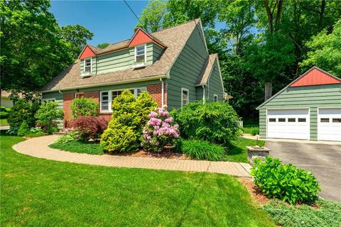 131 Winter St, Woonsocket, RI 02895 photo 2