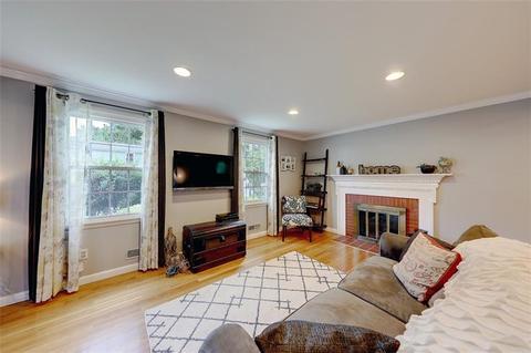 10 Circle Dr, East Providence, RI 02915 photo 14
