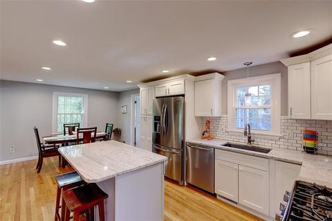 10 Circle Dr, East Providence, RI 02915 photo 7