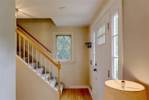 10 Circle Dr, East Providence, RI 02915 photo 5