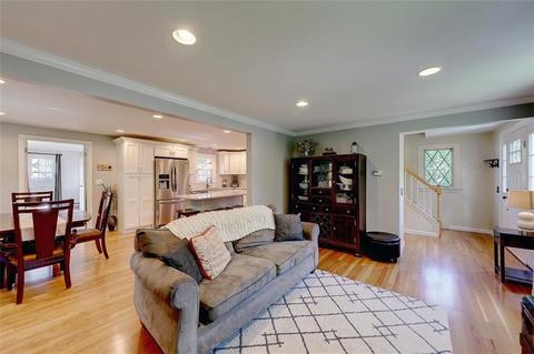 10 Circle Dr, East Providence, RI 02915 photo 27