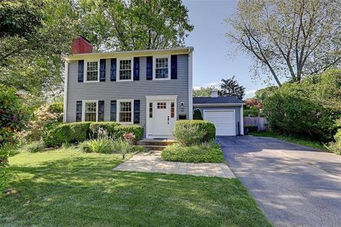10 Circle Dr, East Providence, RI 02915 photo 3