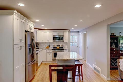 10 Circle Dr, East Providence, RI 02915 photo 10