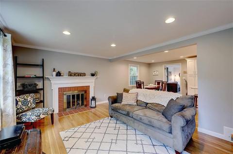 10 Circle Dr, East Providence, RI 02915 photo 12
