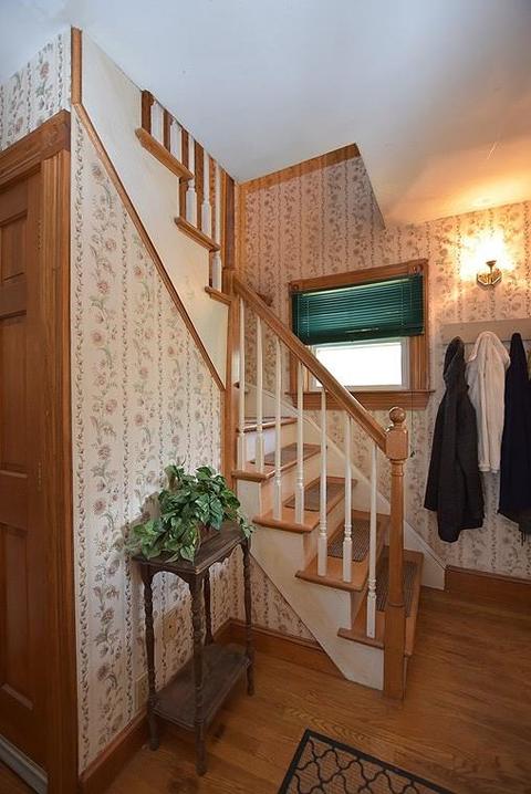 28 Asylum St, Woonsocket, RI 02895 photo 8