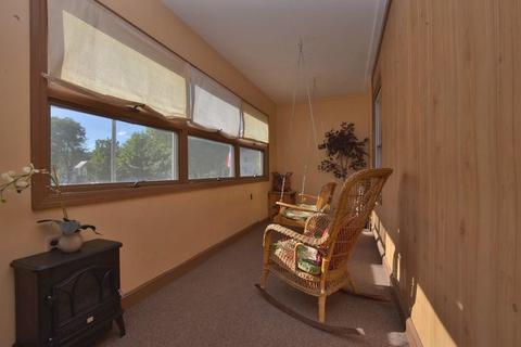 28 Asylum St, Woonsocket, RI 02895 photo 9