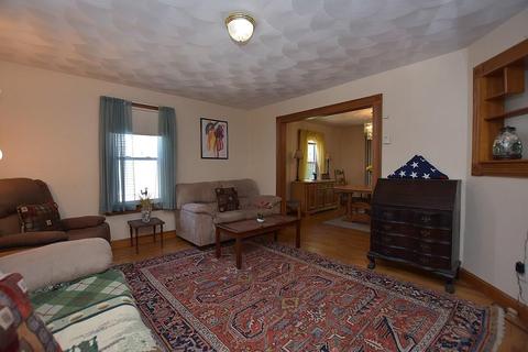 28 Asylum St, Woonsocket, RI 02895 photo 3