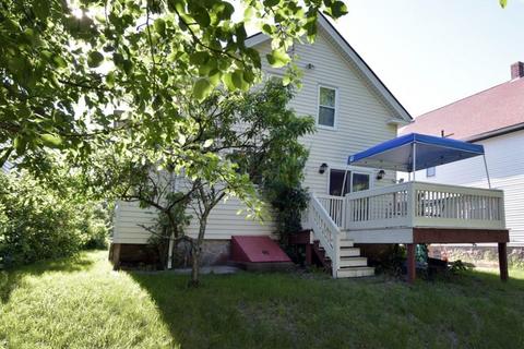 28 Asylum St, Woonsocket, RI 02895 photo 12