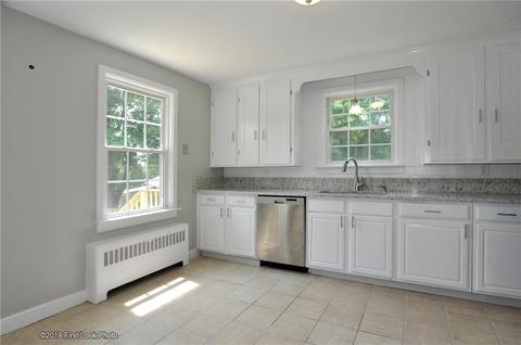 47 Madeleine Ave, Woonsocket, RI 02895 photo 5