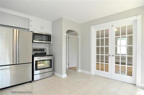 47 Madeleine Ave, Woonsocket, RI 02895 photo 4