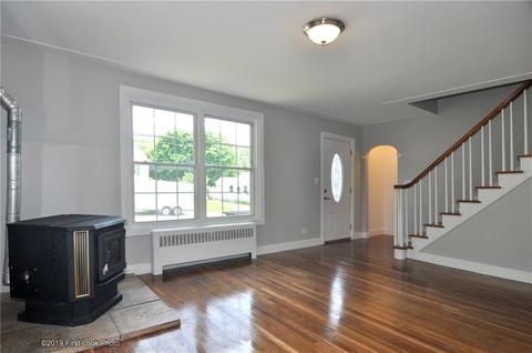 47 Madeleine Ave, Woonsocket, RI 02895 photo 7