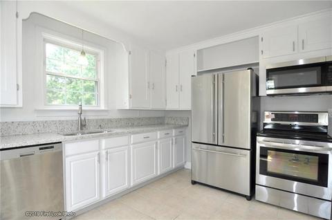 47 Madeleine Ave, Woonsocket, RI 02895 photo 3