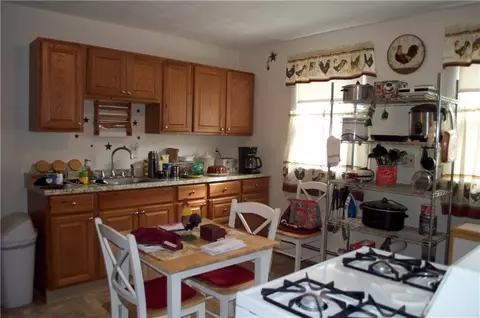 56 Spring St, Woonsocket, RI 02895 photo 4