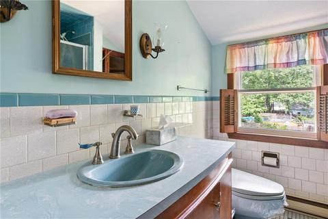 42 Bugbee Ave, Warwick, RI 02889 photo 17