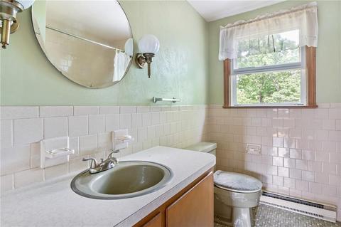 42 Bugbee Ave, Warwick, RI 02889 photo 14