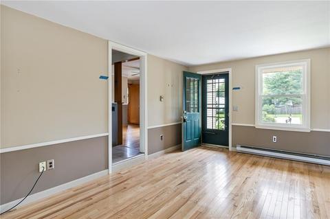 42 Bugbee Ave, Warwick, RI 02889 photo 6