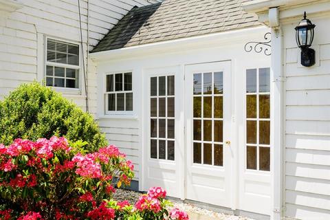 165 E Main Rd, Little Compton, RI 02837 photo 2