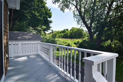 73 Melbourn Rd, Warwick, RI 02886 photo 3